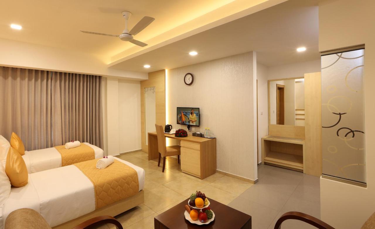 Flora Charishma Residency Aluva Hotel Kochi Exterior photo