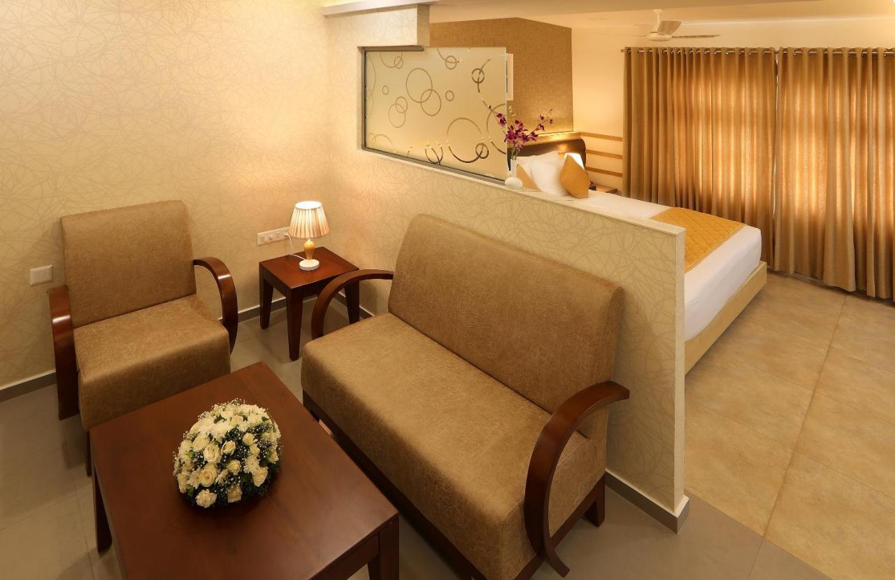 Flora Charishma Residency Aluva Hotel Kochi Exterior photo