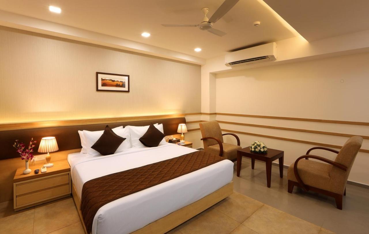 Flora Charishma Residency Aluva Hotel Kochi Exterior photo