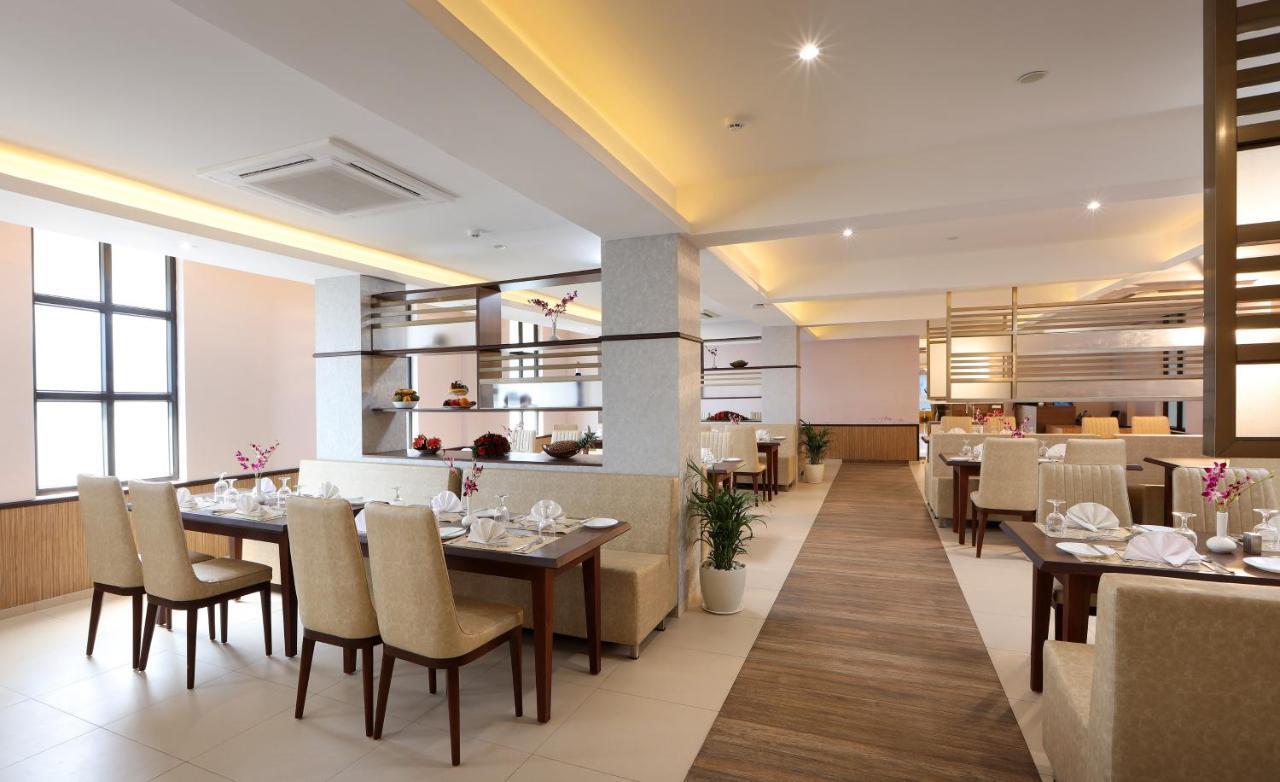 Flora Charishma Residency Aluva Hotel Kochi Exterior photo