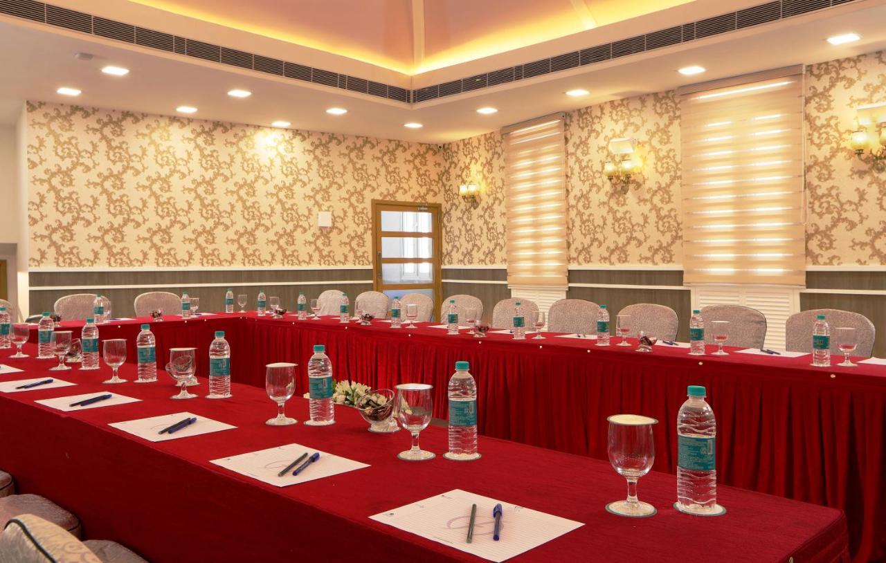Flora Charishma Residency Aluva Hotel Kochi Exterior photo