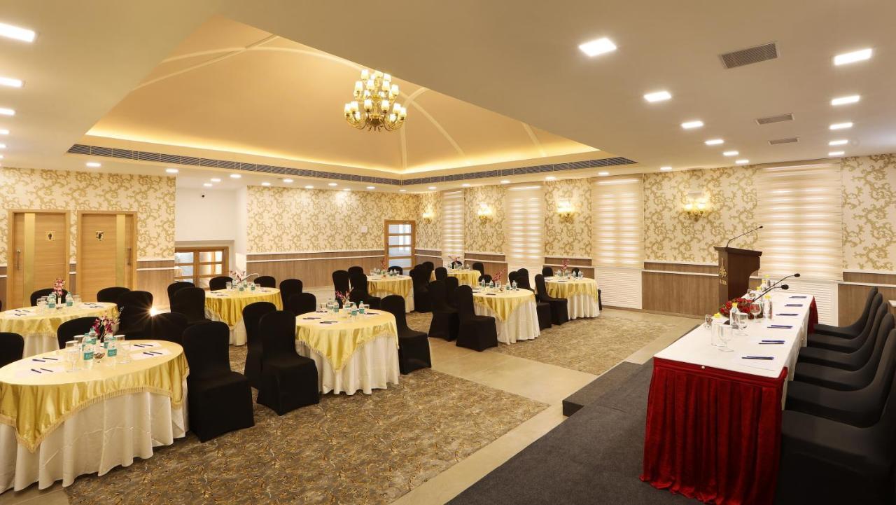 Flora Charishma Residency Aluva Hotel Kochi Exterior photo